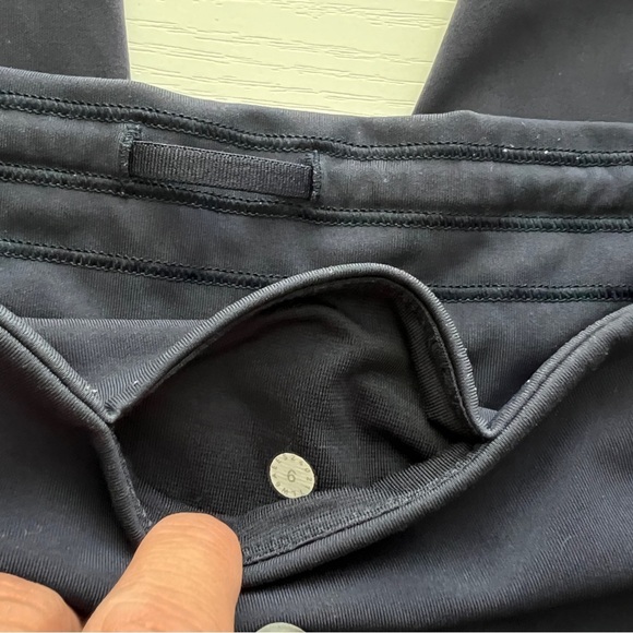 Lululemon Lean In Crop (17") Flawed Midnight Navy Size 6 - Picture 5 of 13